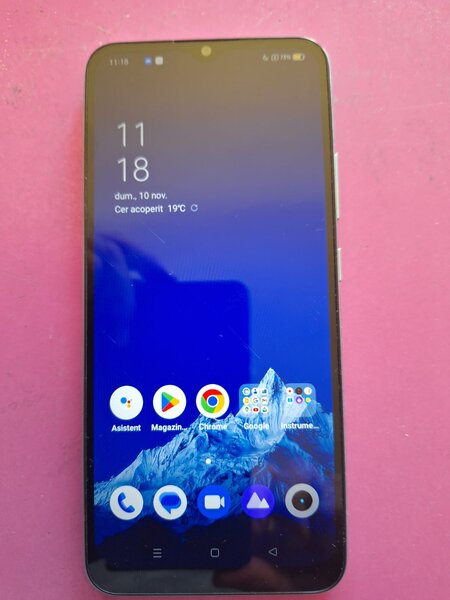 Vand telefon smart Realme